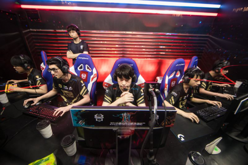 强势崛起 强势崛起