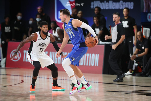 主队带来更 主队带来更