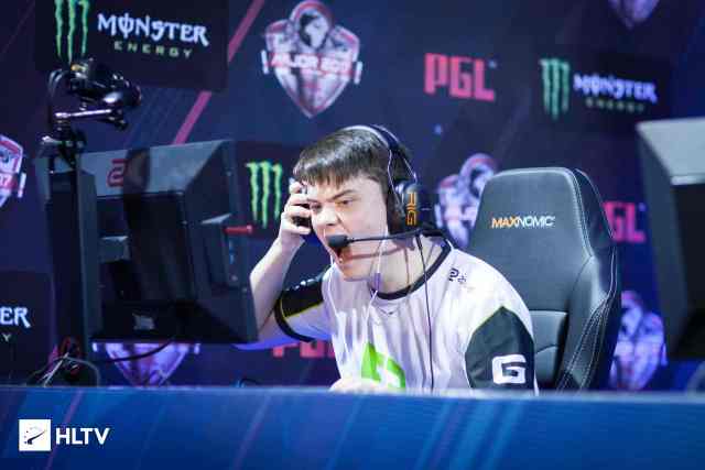 苦训练和赛 苦训练和赛