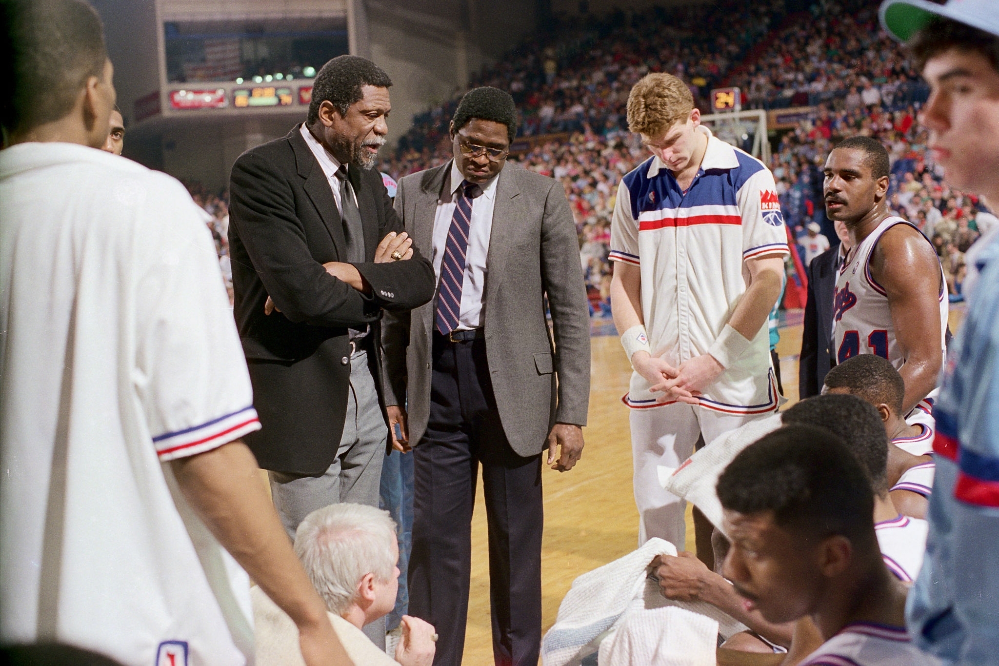 里昂通过双 里昂通过双